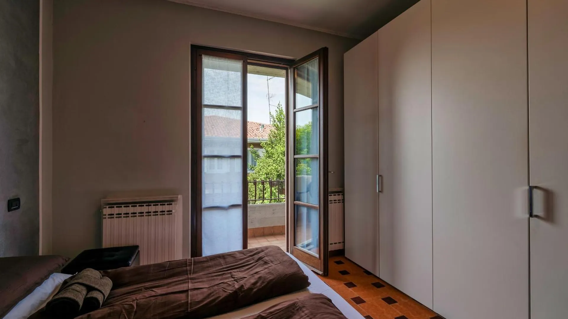 Lägenhet Sara Al Lago - Con Garage E Wifi Sirmione